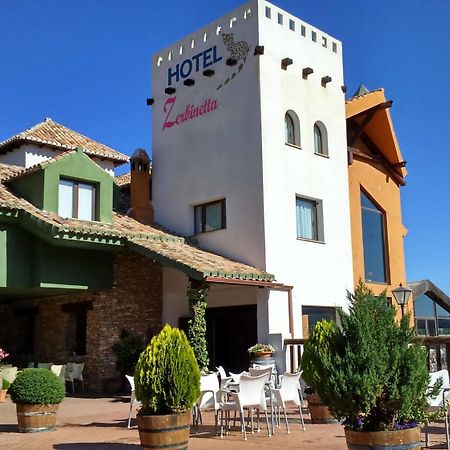 Hotel Zerbinetta Дилар Экстерьер фото