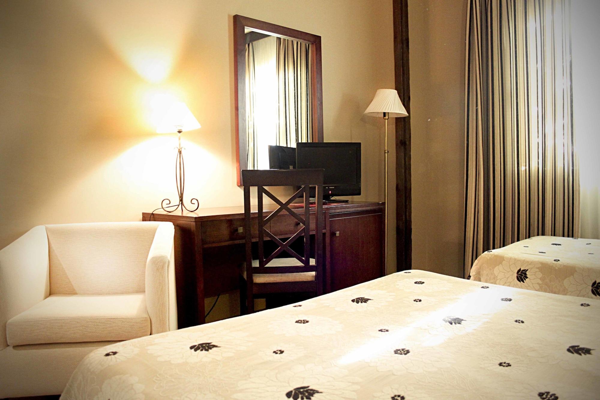 Hotel Zerbinetta Дилар Экстерьер фото